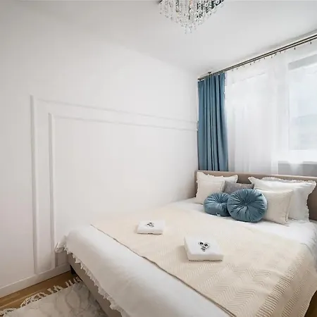 Legenda Self Check-in - Free Parking Apartment